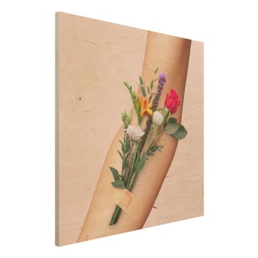 Obraz z drewna - Ręka z kwiatami