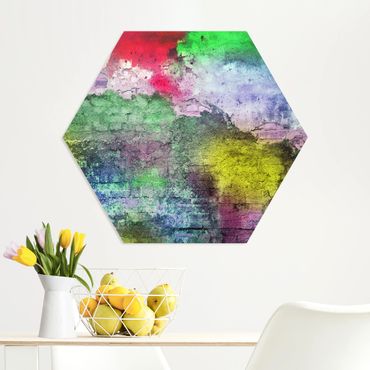 Obraz heksagonalny z Forex - Kolorowy, pomalowany sprayem stary mur z cegły