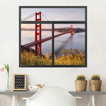 Naklejka na ścianę - Okno czarne Most Złotoen Gate w San Francisco