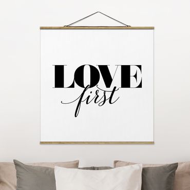 Plakat z wieszakiem - Miłość przede wszystkim