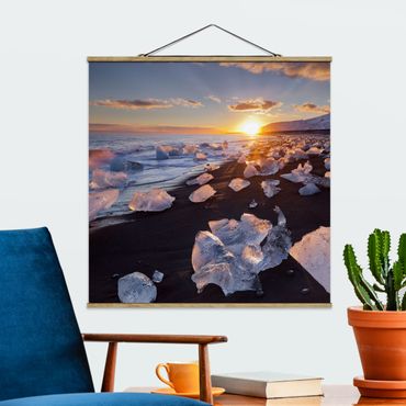 Plakat z wieszakiem - Lodowe kawałki na plaży Islandia