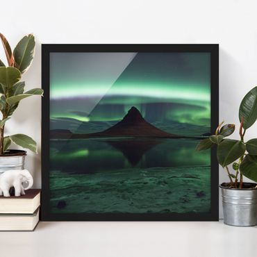 Plakat w ramie - Światło polarne na Islandii
