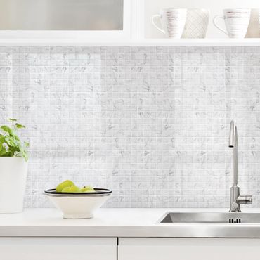 Panel ścienny do kuchni - Płytka mozaikowa o wyglądzie marmuru Bianco Carrara