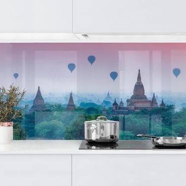 Panel ścienny do kuchni - Balony na ogrzane powietrze nad kompleksem świątynnym