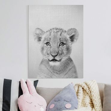 Obraz na płótnie - Baby Lion Luca Black And White - Format pionowy 3:4