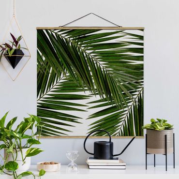 Plakat z wieszakiem - Widok przez zielone liście palmy