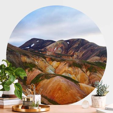 Okrągła tapeta samoprzylepna - Kolorowe góry na Islandii