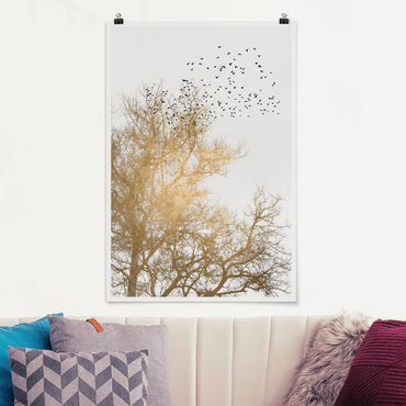 Plakat - Stado ptaków na tle złotego drzewa