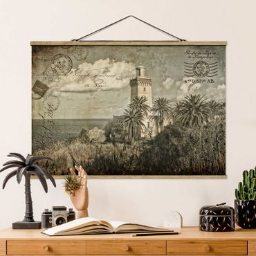 Plakat z wieszakiem - Pocztówka w stylu vintage z latarnią morską i palmami