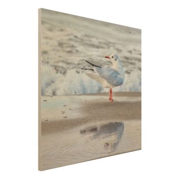 Obraz z drewna - Mewa na plaży przed morzem