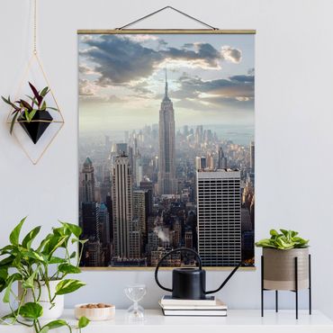 Plakat z wieszakiem - Wschód słońca w Nowym Jorku