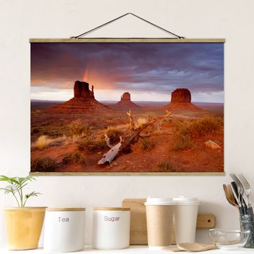 Plakat z wieszakiem - Monument Valley o zachodzie słońca