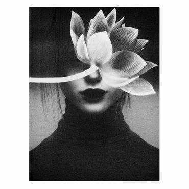 Obraz na płótnie - Eksperyment fotograficzny Lotus - Format pionowy 3:4