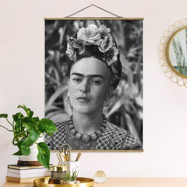 Plakat z wieszakiem - Frida Kahlo Photograph Portrait With Flower Crown - Format pionowy 3:4