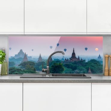 Panel szklany do kuchni - Balony na ogrzane powietrze nad kompleksem świątynnym