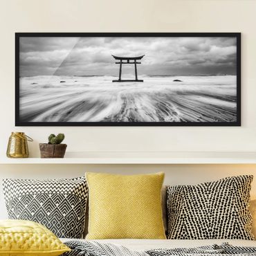 Plakat w ramie - Japońskie torii w morzu