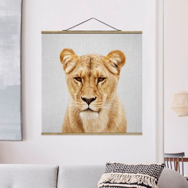 Plakat z wieszakiem - Lioness Lisa - Kwadrat 1:1