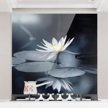 Panel szklany do kuchni - Odbicie lotosu w wodzie