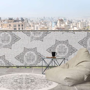 Osłona balkonowa zapewniająca prywatność - Mandala lotos o wyglądzie betonu