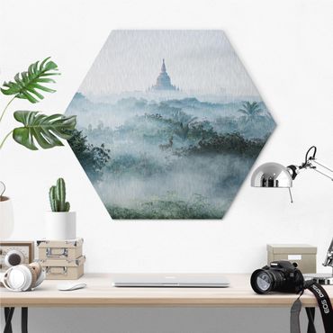 Obraz heksagonalny z Alu-Dibond - Poranna mgła nad dżunglą Bagan