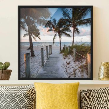 Plakat w ramie - Drzewa palmowe przy promenadzie do oceanu