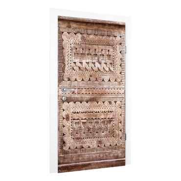 Okleina na drzwi - Stare zdobione marokańskie drewniane drzwi w Essaouria
