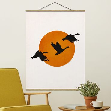 Plakat z wieszakiem - Ptaki na tle czerwonego słońca
