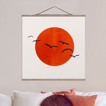 Plakat z wieszakiem - Stado ptaków na tle czerwonego słońca I