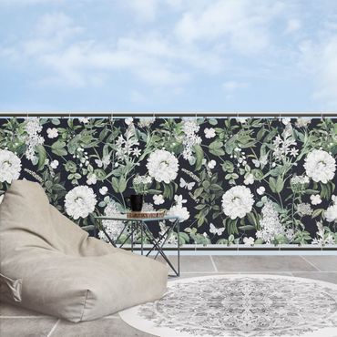 Osłona balkonowa zapewniająca prywatność - Białe kwiaty i motyle na niebieskim tle