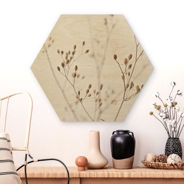 Obraz heksagonalny z drewna - Czułe pąki na gałązce dzikiego kwiatu