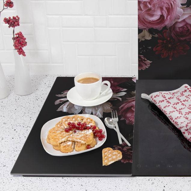 Szklana płyta ochronna na kuchenkę 2-częściowa - Różowe kwiaty na czarnym tle
