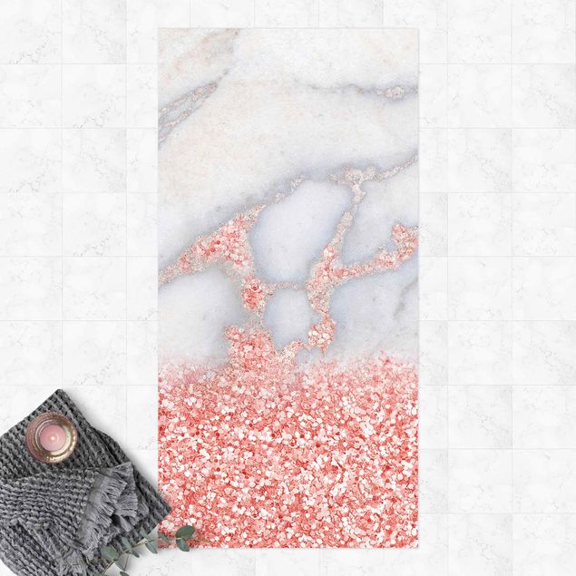 dywan zewnętrzny Mamor look z różowym konfetti