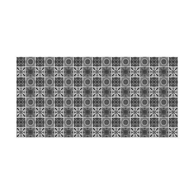 dywan motyw plytek Orientalny wzór mandali w kolorze czarnym z brokatową optyką