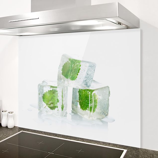 Dekoracja do kuchni Trzy kostki lodu z melisą cytrynową