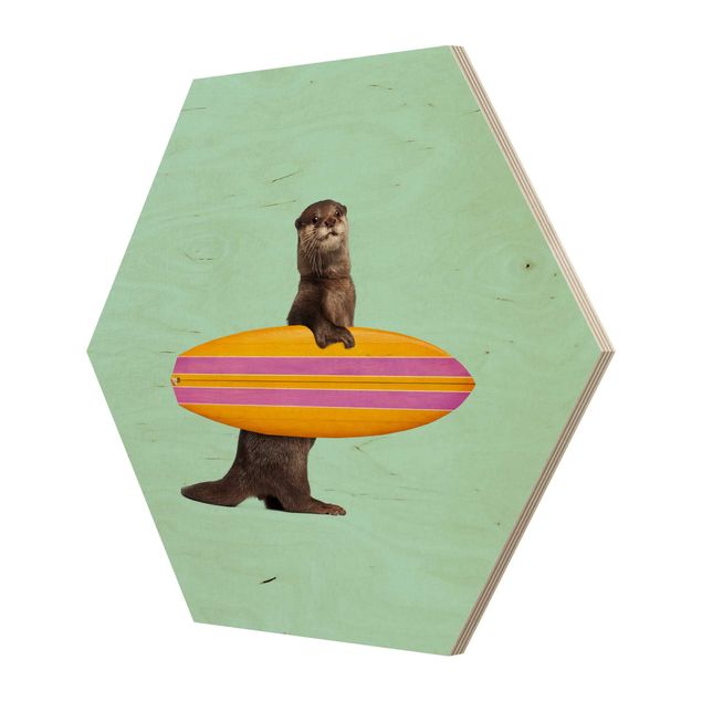 Obraz heksagonalny z drewna - Otter z deską surfingową
