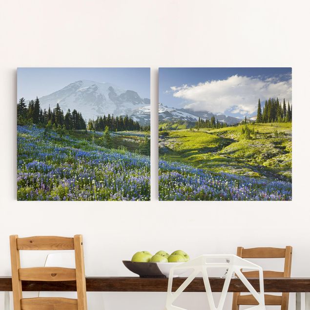 Obraz na płótnie - Mountain Meadow With Blue Flowers in Front of Mt. Rainier