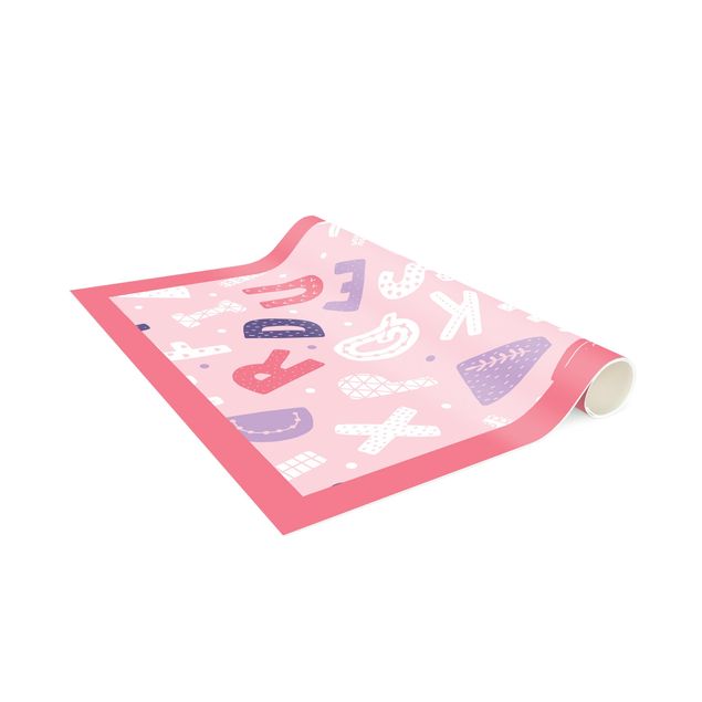 dywan chodnik Alfabet z serduszkami i kropkami w kolorze różowym z ramką