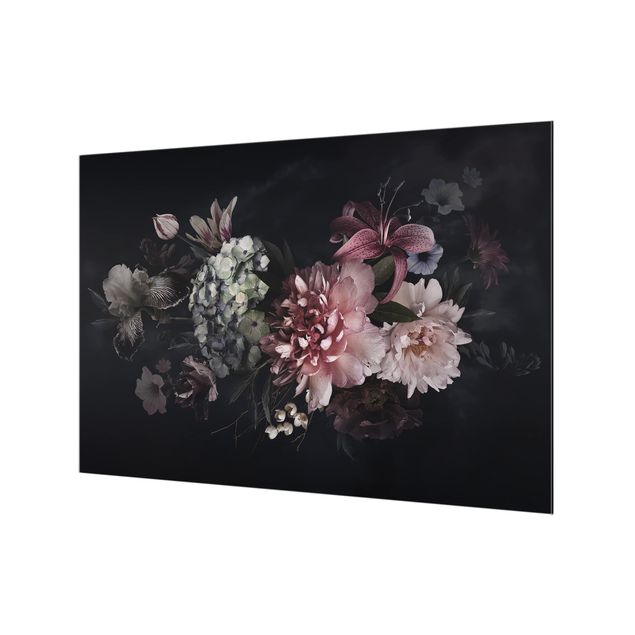 Panel szklany do kuchni - Kwiaty z mgłą na czarnym tle