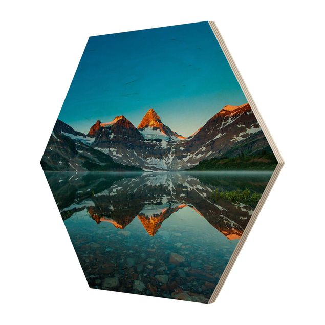 Obraz heksagonalny z drewna - Krajobraz górski nad jeziorem Magog w Kanadzie