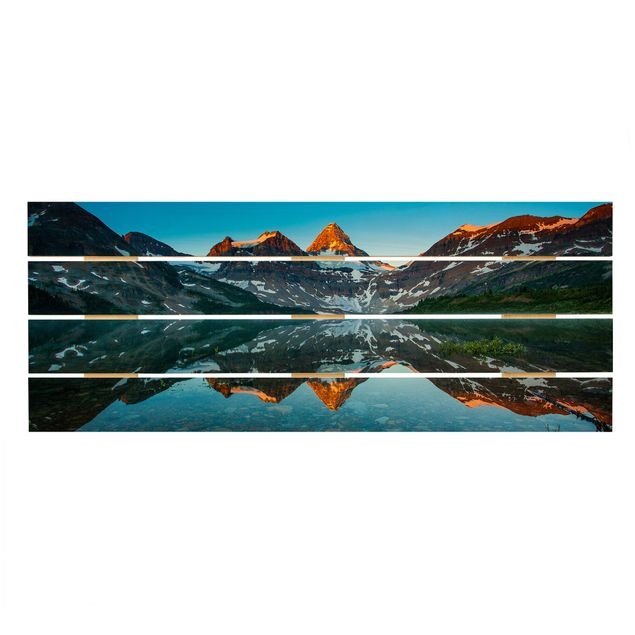 Obrazy na drewnie Krajobraz górski nad jeziorem Magog w Kanadzie