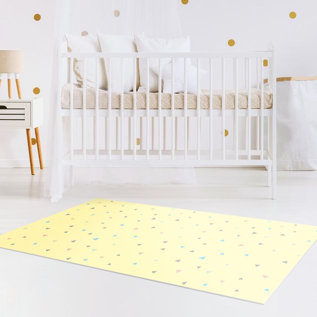 Pokój niemowlęcy Kolorowe, pastelowe trójkąty na żółtym tle
