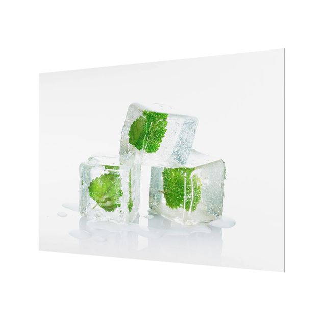 Panel szklany do kuchni - Trzy kostki lodu z melisą cytrynową