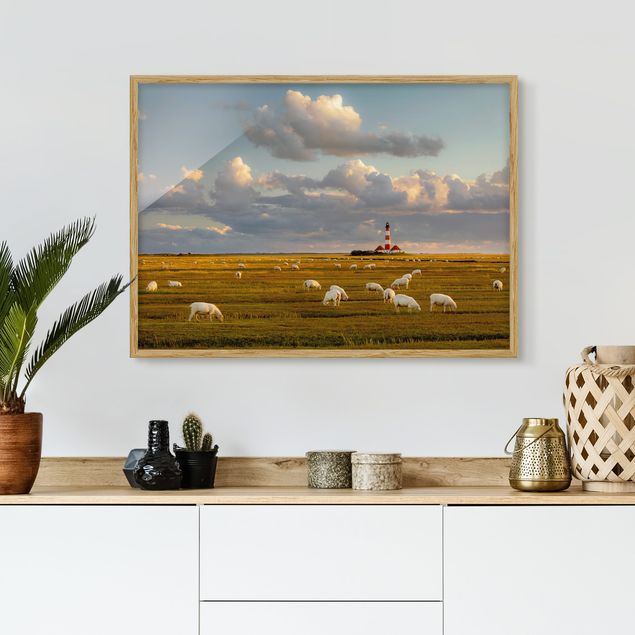 Obrazy w ramie krajobraz Latarnia morska na Morzu Północnym ze stadem owiec