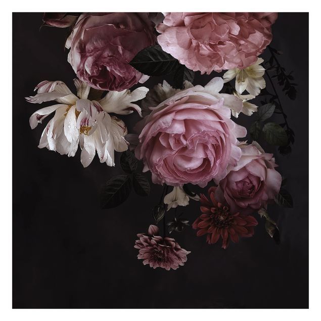 Fototapety Różowe kwiaty na czarnym tle