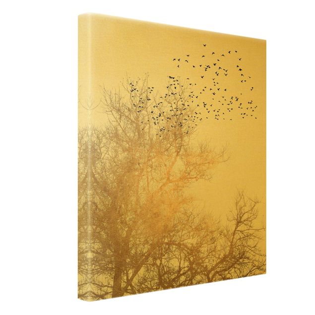 Zwierzęta obrazy Stado ptaków na tle złotego drzewa