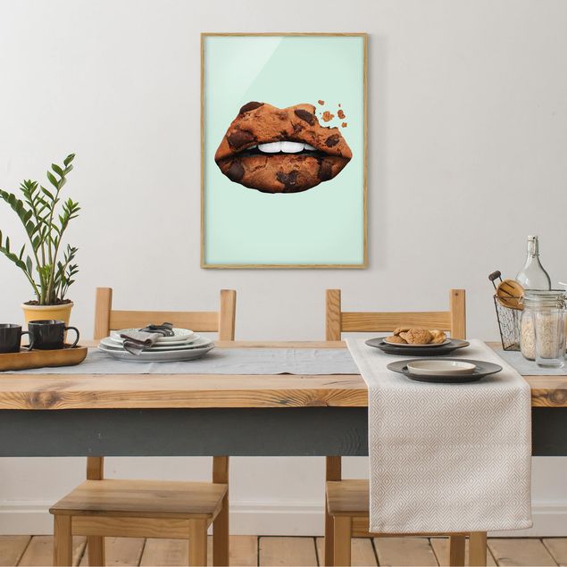 Obrazy w ramie do kuchni Usta z herbatnikiem