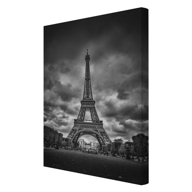 Czarno białe obrazki Wieża Eiffla na tle chmur, czarno-biała