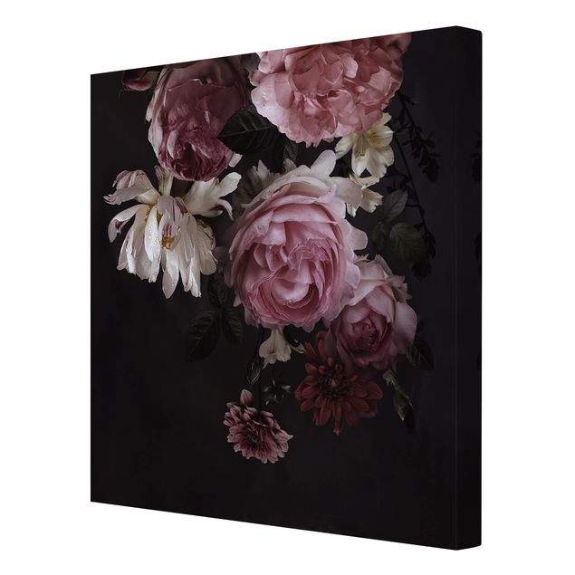 Obrazy retro Różowe kwiaty na czarnym tle