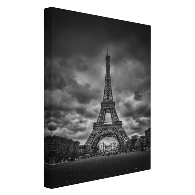 Paryż obraz Wieża Eiffla na tle chmur, czarno-biała