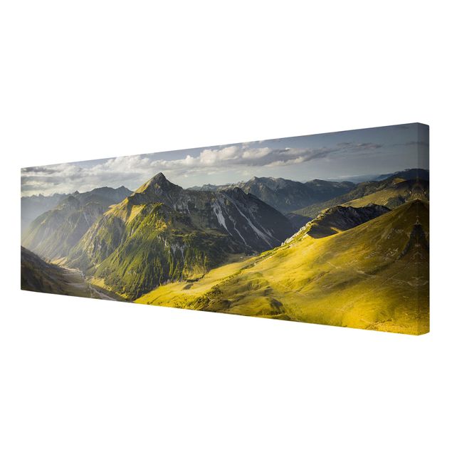 Obrazy krajobraz Góry i dolina w Alpach Lechtalskich w Tyrolu